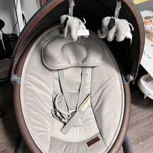 Cozy Infant Rocker with Elephant Toys